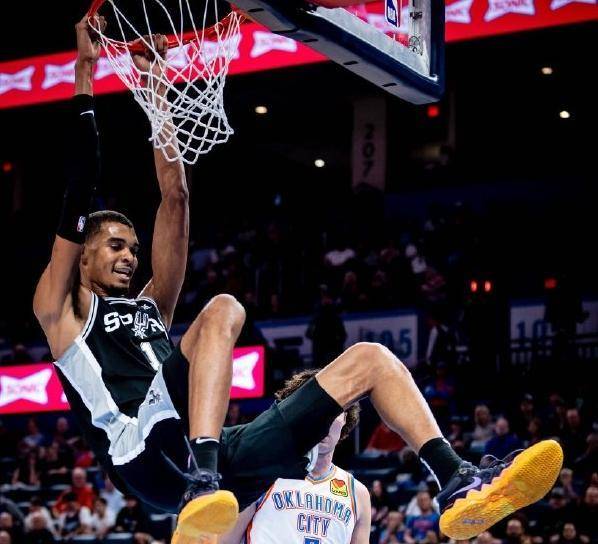 包含凯恩新星关键助攻表现惊艳,老鹰未来可期!的词条-bet365app下载